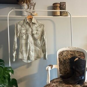 Levi’s Western Plaid Pearl Button XS